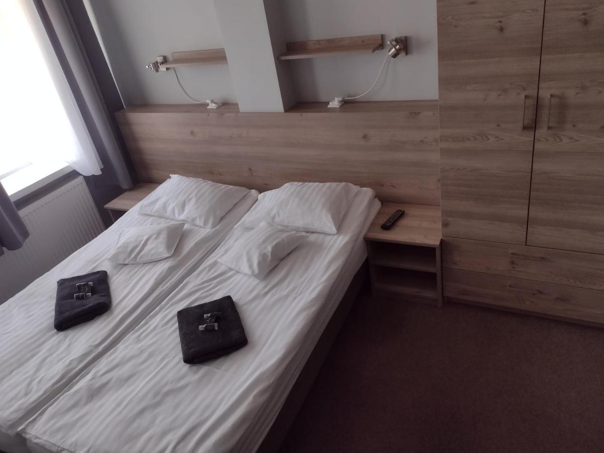 Hostel Helios Września Dış mekan fotoğraf